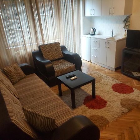 Apartment Perla Пристина Екстериор снимка