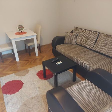 Apartment Perla Пристина Екстериор снимка