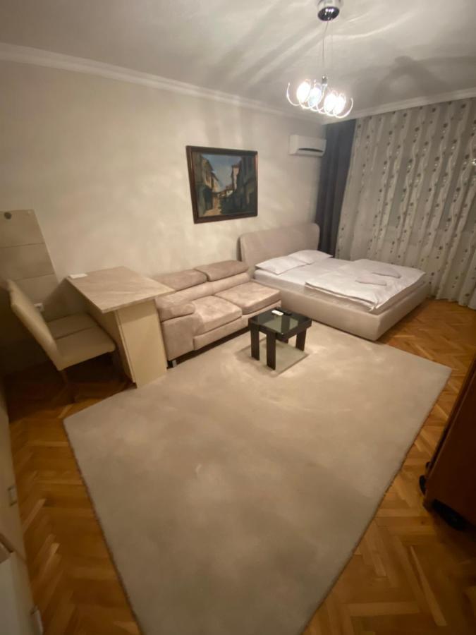 Apartment Perla Пристина Екстериор снимка