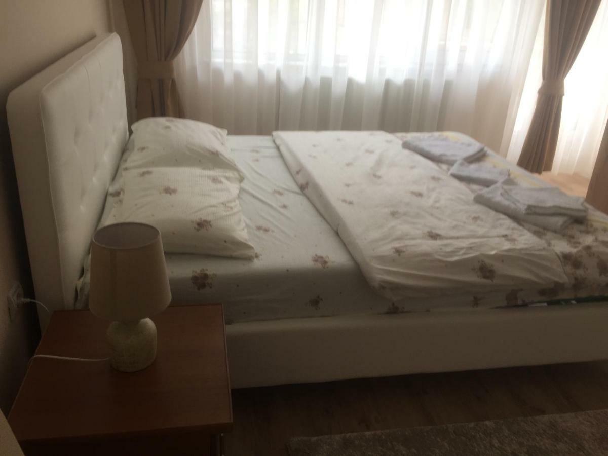 Apartment Perla Пристина Екстериор снимка